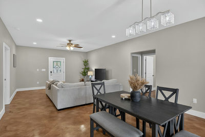 337 E Castlewood Dr — photo 5
