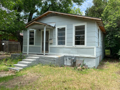 3108 E 13th St — photo 2