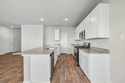 180 Lennox Dr — photo 5