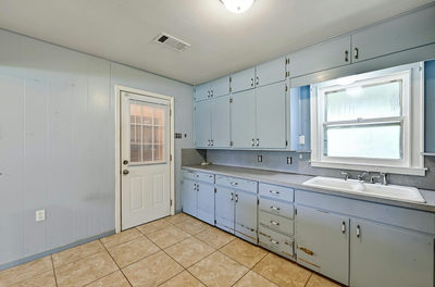 200 E Tate St — photo 5