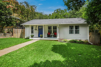 605 Deep Eddy Ave — photo 2
