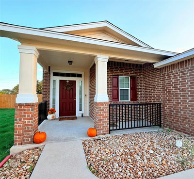 410 S Hunting Lodge Ln — photo 2
