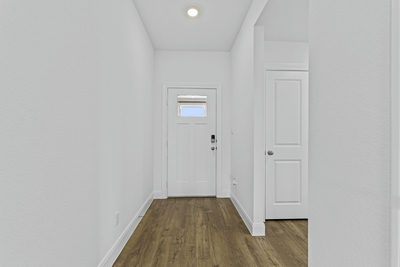 137 Union Pacific Dr — photo 2