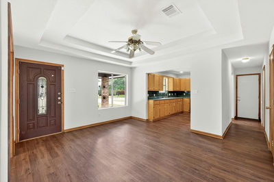 903 Travis St — photo 4