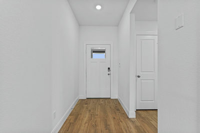 119 Union Pacific Dr — photo 2