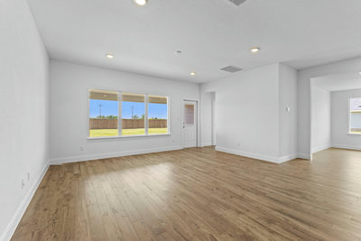 119 Union Pacific Dr — photo 4