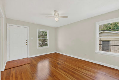 1421 Berene Ave — photo 2
