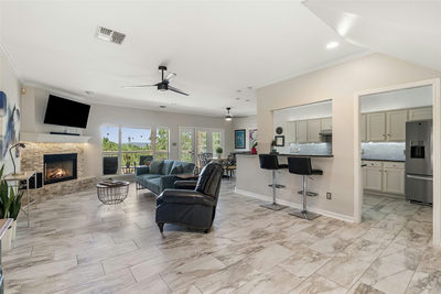 971 Barbara Dr — photo 2
