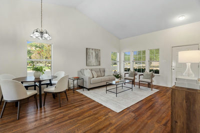 109 Prairie Springs Cv — photo 3