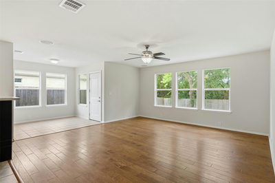 725 Kingfisher Ln — photo 5
