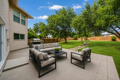 805 Catumet Dr — photo 2