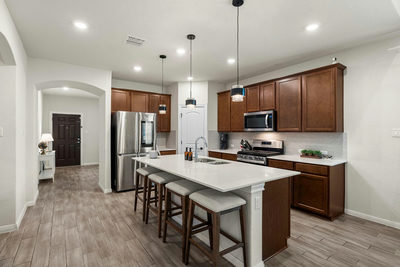 548 Purple Heart Dr — photo 3