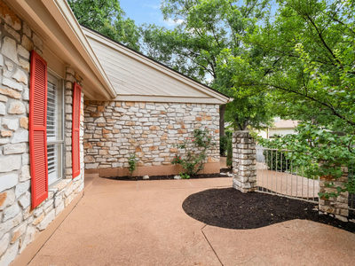 6109 Grass Holw — photo 2