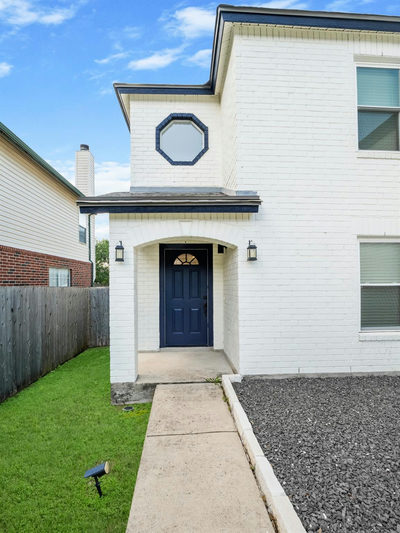 1916 Marysol Trl — photo 3