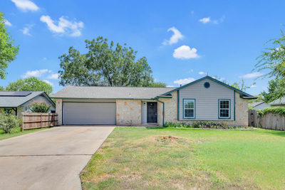 607 Garden Path Cv — photo 2