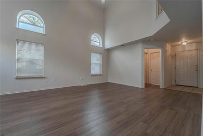 17303 Orwell Ln — photo 4