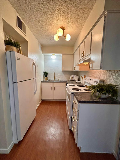 4209 Avenue B Ave #209 — photo 3
