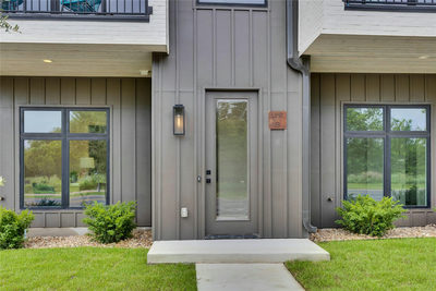 1937 E 38th 1/2 St E #B — photo 4