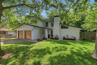 9202 Hunters Trce — photo 2
