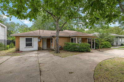 1205 S Church St — photo 4