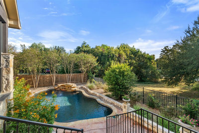 581 Aspen Dr — photo 3