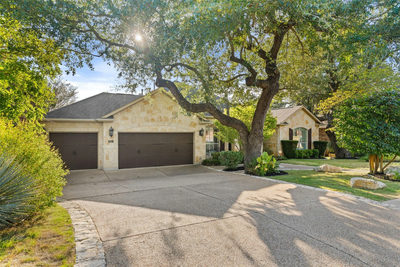 581 Aspen Dr — photo 2