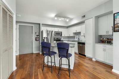 54 Rainey St #609 — photo 4