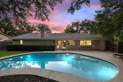 8805 Point West Dr — photo 2