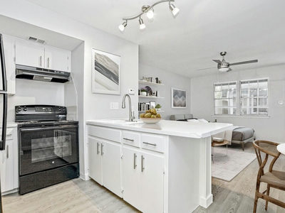 6811 Great Northern Blvd ##6811J — photo 4