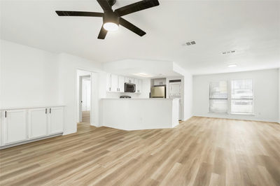 923 E 41st St #105 — photo 3