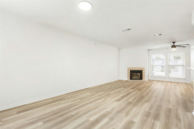 923 E 41st St #105 — photo 5