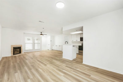 923 E 41st St #105 — photo 4