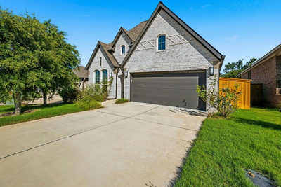 304 Barton Oak Trl — photo 2