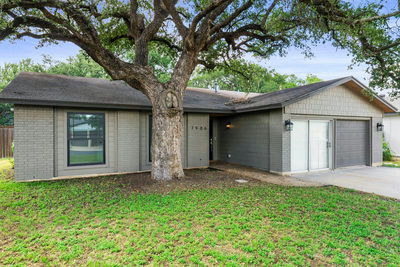 7906 Wycombe Dr — photo 2