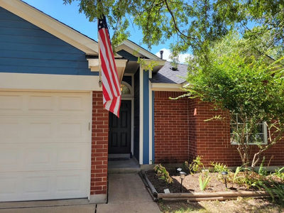 803 Sparkling Brook Ln — photo 3