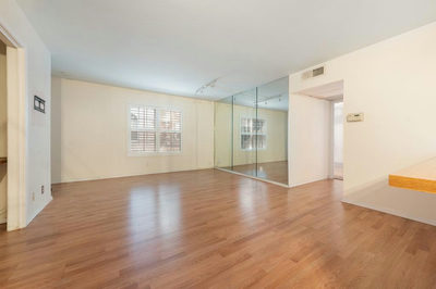 910 Duncan Ln #26 — photo 3