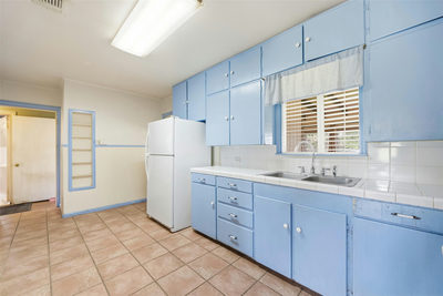 107 W Holland St — photo 3