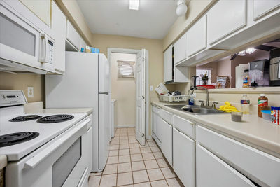 501 W 26th St #306 — photo 5