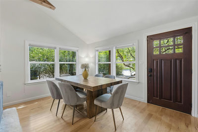 2113 Oxford Ave — photo 2