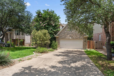 9013 Sautelle Ln — photo 2
