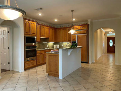 120 Brazos Dr — photo 2