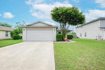 305 Creek Ledge Dr — photo 2