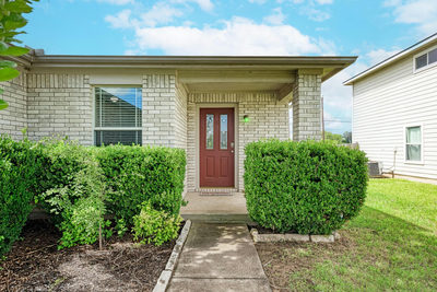 305 Creek Ledge Dr — photo 4