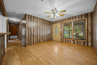 914 Plum St — photo 4