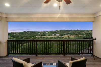 215 Lodestone Ln — photo 2