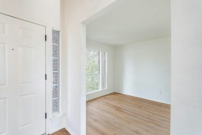 1702 Hillcrest Dr — photo 5