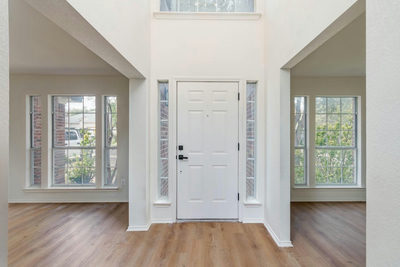 1702 Hillcrest Dr — photo 4