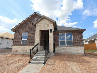 609 Clarissa St — photo 2