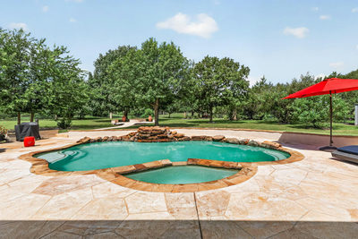 201 Canyon Vista Ln — photo 2