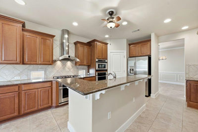 207 Breezeway Ln — photo 3